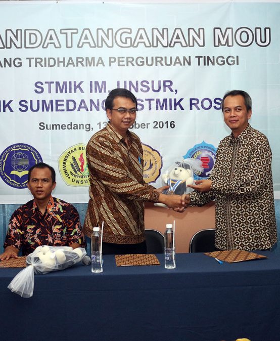 Penandatanganan MOU Antar STMIK IM,STMIK Sumedang,STMIK ROSMA dan FAK. TEKNIK Uiversitas Suryakancana Cianjur